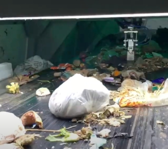 Recycling von Lebensmittelabfällen aus Haushalten: Roboter zeigen außergewöhnliche Effizienz